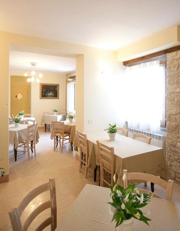 Country House Poggio Fiorito Assis Exterior foto