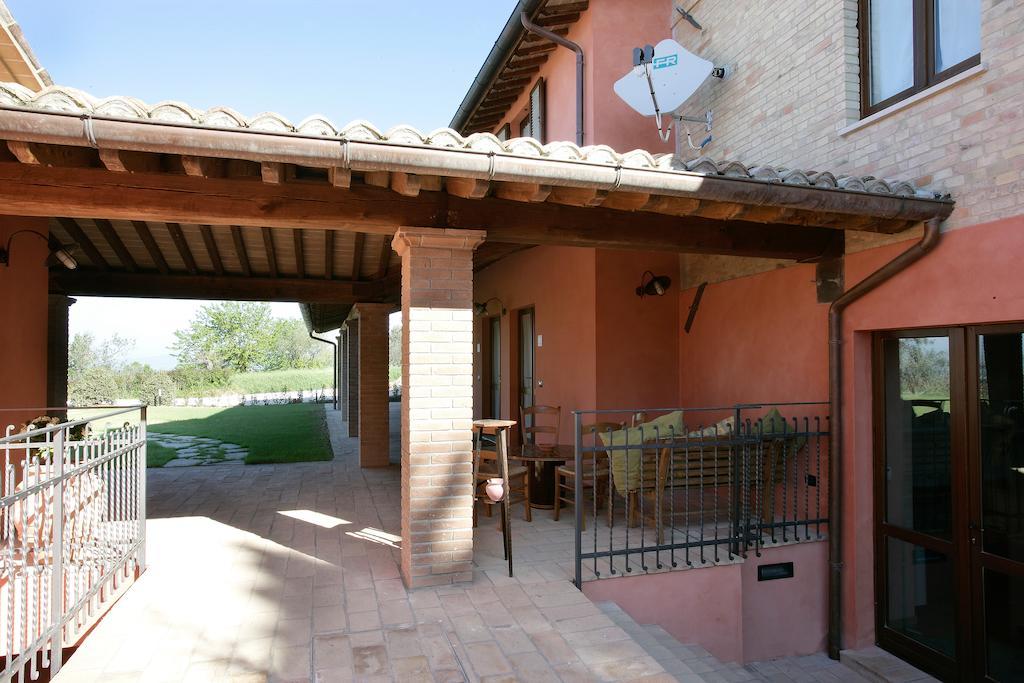 Country House Poggio Fiorito Assis Exterior foto